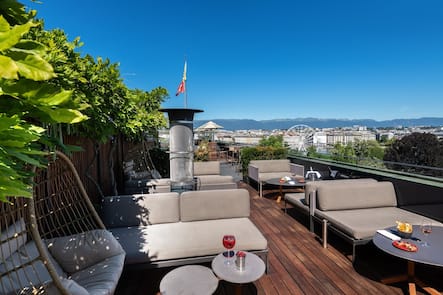 GAULTMILLAU-CHANNEL-GENEVE-METROPOLE-HOTEL-TERRASSE-VUE-LEMAN