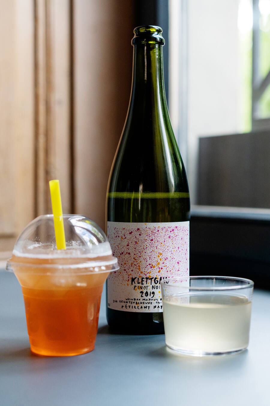 Cheeseburger von Action Burgers in der Bar Central Küchenfenster von Patrick Schindler und George Tomlin