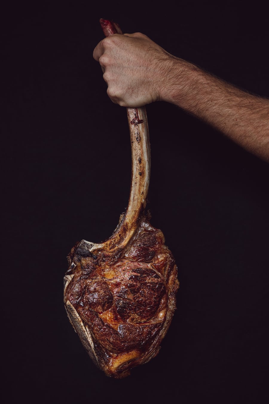 Luma Iberico Tomahawk - Luma Delikatessen - Lucas Oechslin und Marco Tessaro - Smith and de Luma Zürich - Grillieren Zuhause bei Lucas - Fleisch - Juli 2020 - Copyright Olivia Pulver