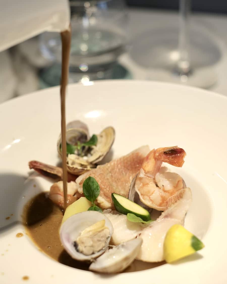 HELIOS RESTAURANT GENEVE LES EAUX VIVES