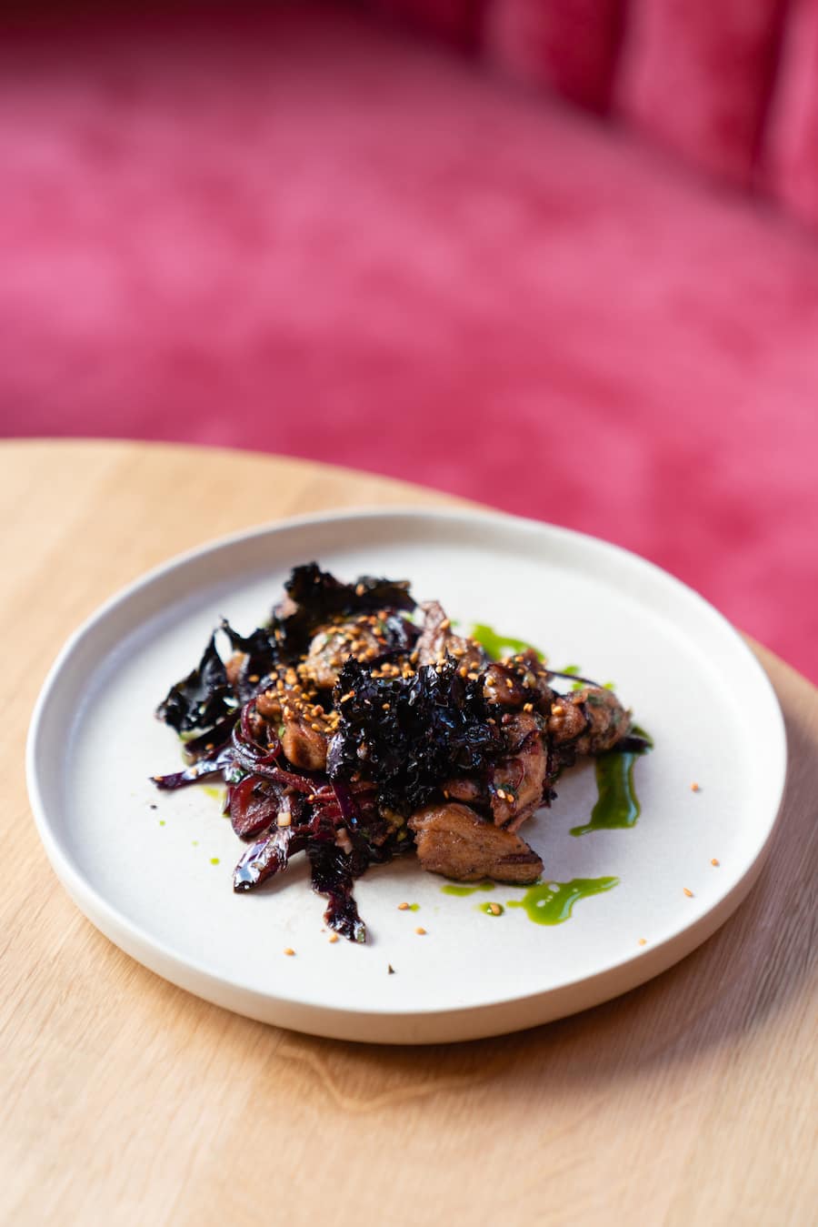 Planted Chicken nature mit Rotkohl, Federkohl, Apfel und Ingwer - Planted: Start-up für pflanzliches Fleisch, Kemptthal - Oktober 2021 - Copyright Olivia Pulver