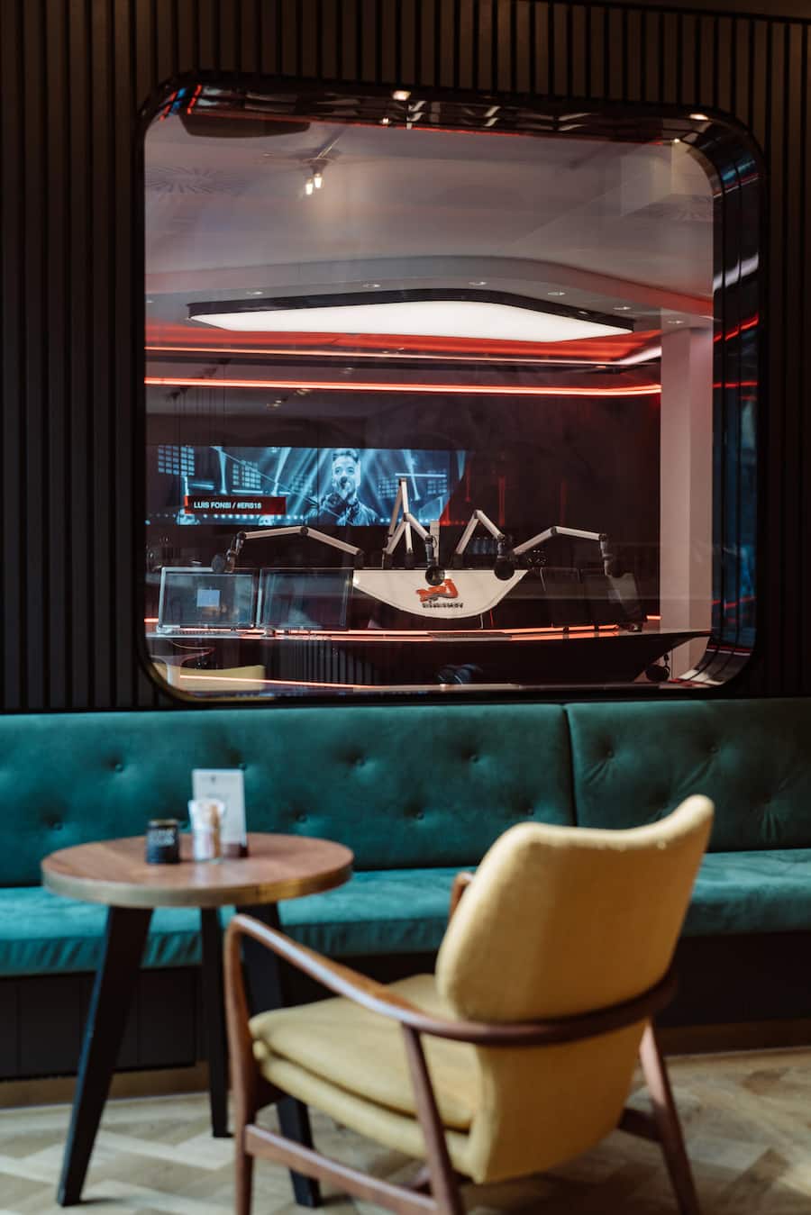 Olivier Bur, Koch und Gastronom aus Zürich - er macht ein neues Konzept für die Kaffeebar von Ringier - Zürich 29.8.2022 - Copyright Olivia Pulver