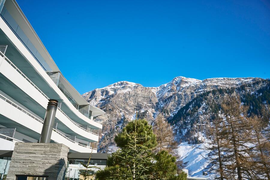 7132 Hotel Vals