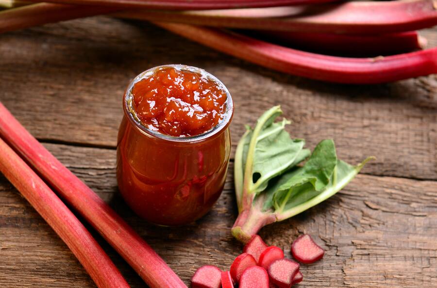 Rhubarb jam Rhabarber Geschichte von Böni April 2023