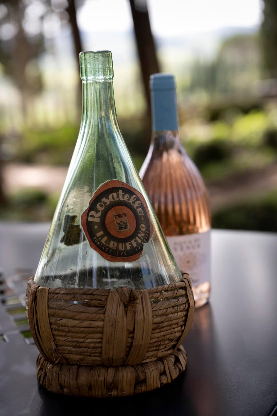 Ruffino war der erste Roséproduznet in der Toskana, historische Fiascoflasche