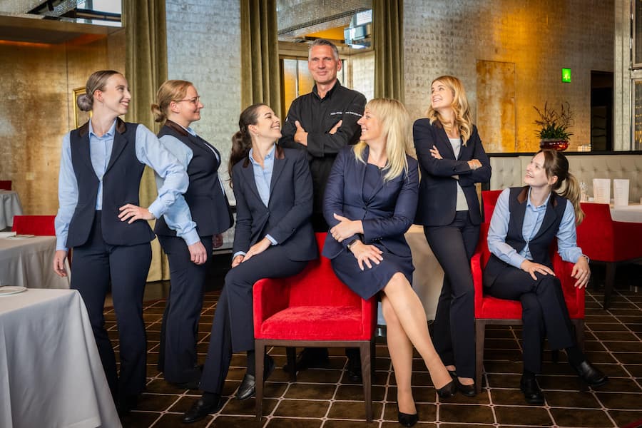 The Dolder Grand Hotel des Jahres 2024 Heiko Neider und Service-Team