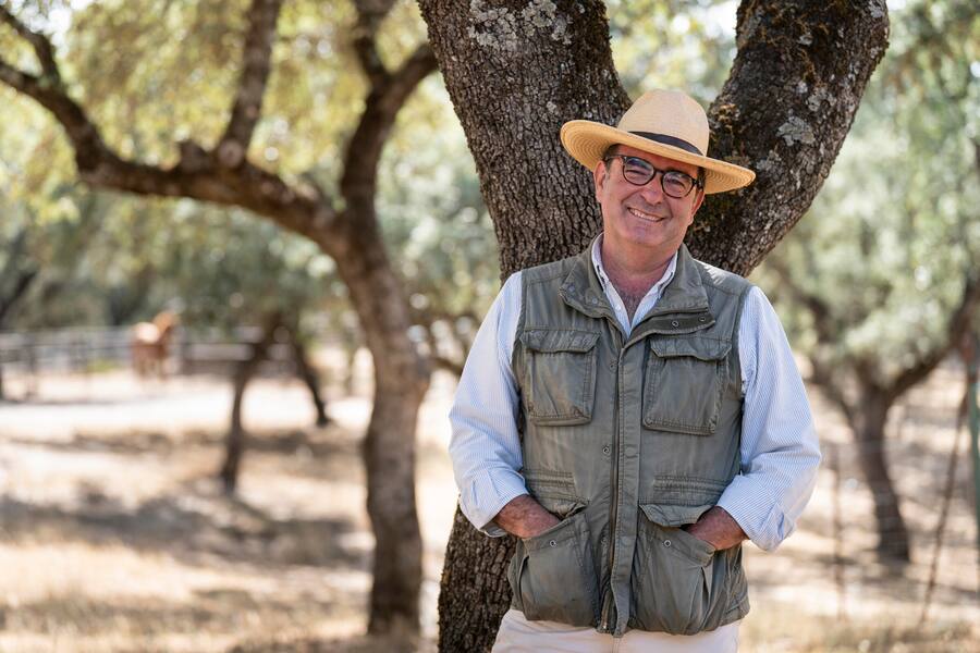 Farmer Pedro, mit seiner Kuhherde auf seinem Land, in der Nähe von Cordoba