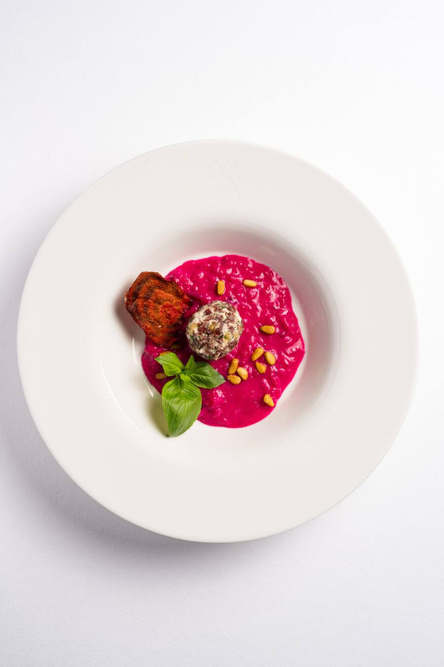 Findlerhof, Francis Schwery: Randenrisotto, Meerrettich, Walliser Praline - Kitchenparty Zermatterhof / Mont Cervin, Zermatt - 25. August 2023 - Copyright Olivia Pulver