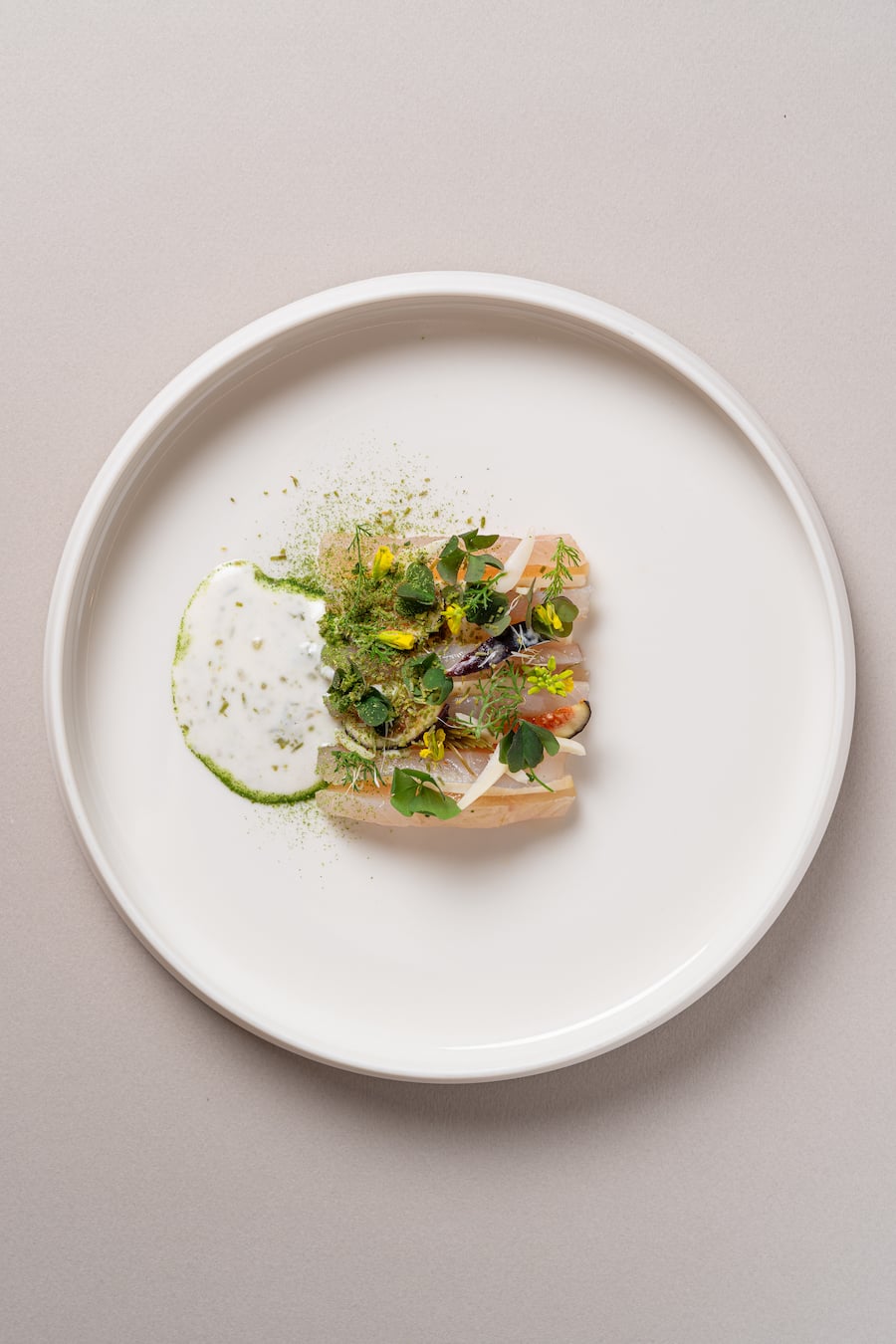 Genial: Die Felchen aus dem Lac Leman. Die Chefin hängt sie für ein paar Tage in den Reifeschrank.