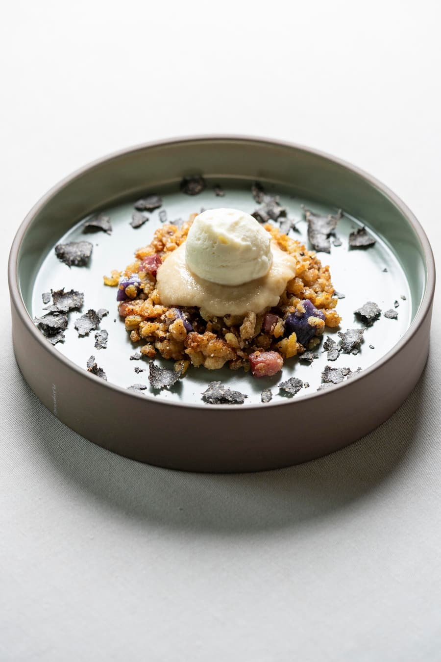 Hansjoerg Ladurner , Scalottas Lenzerheide, Maluns mit Käseeis