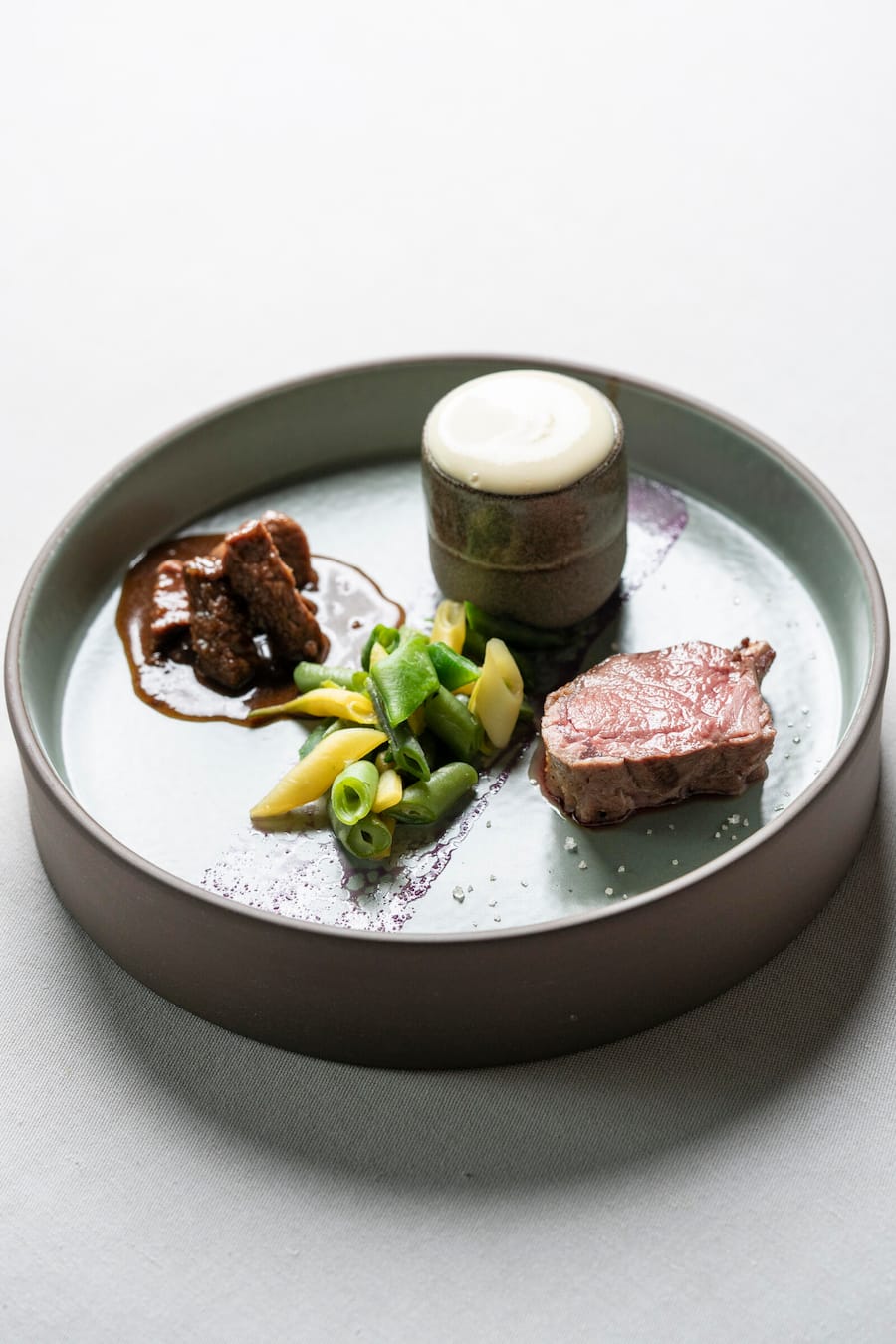 Hansjoerg Ladurner , Scalottas Lenzerheide, Geiss und Lamm, Bohnen, Kartoffelschaum