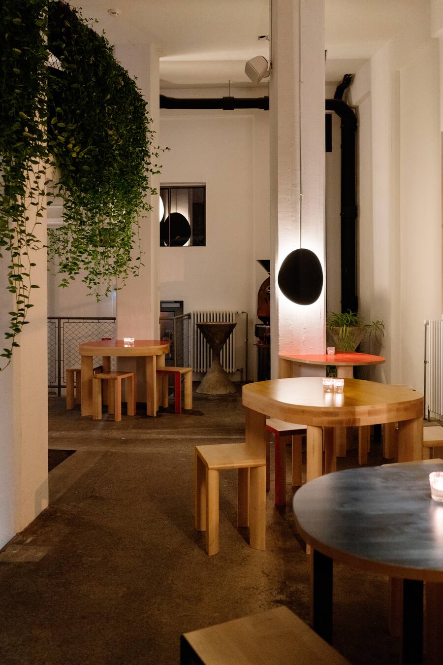 Einrichtung Möbel und Lampen von Kueng Caputo im Silosilo auf dem Löwenbräu Areal in Zürich